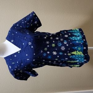 White Crose Navy Blue Snowflakes Print Scrub Top, Size Small